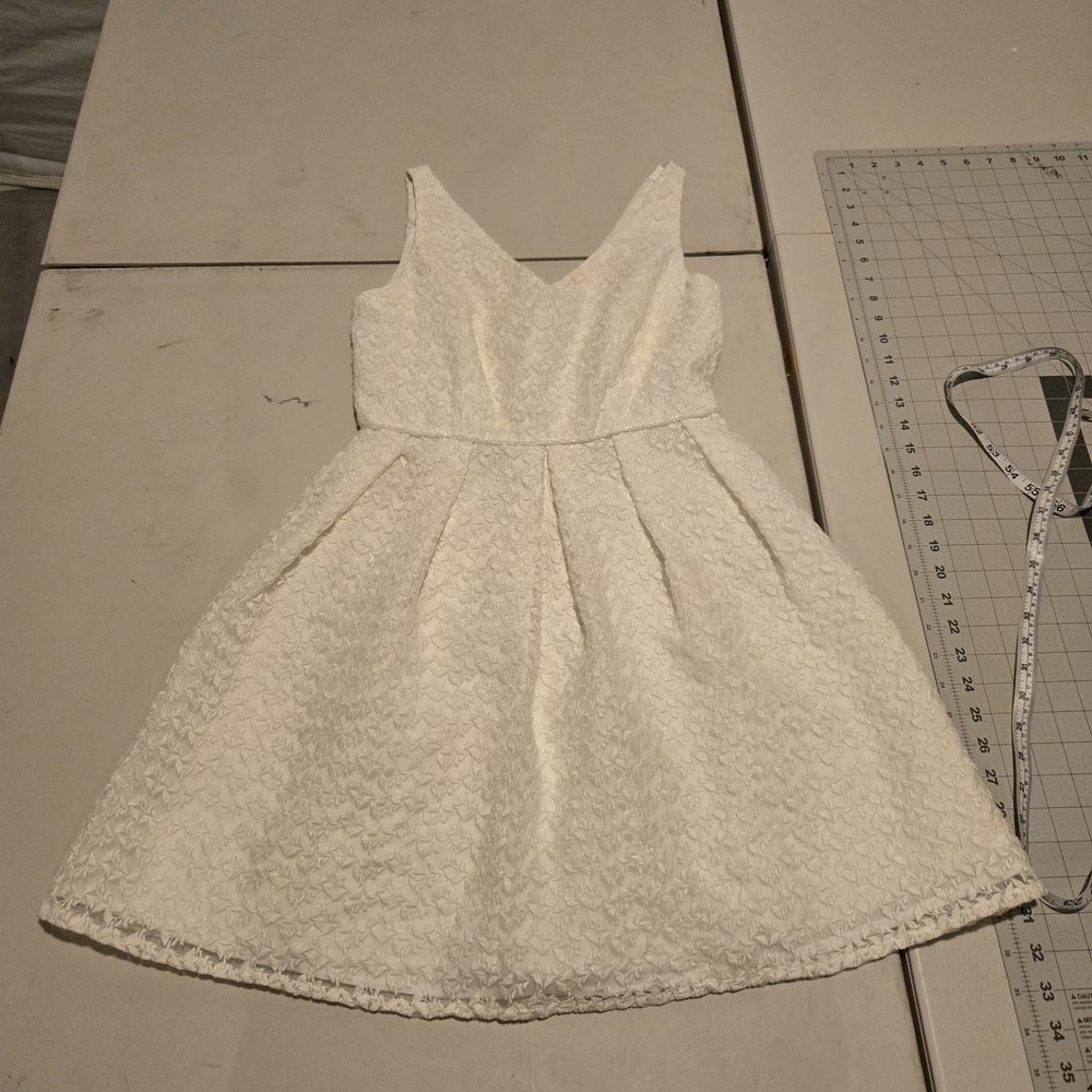 Chic White Midi Dress